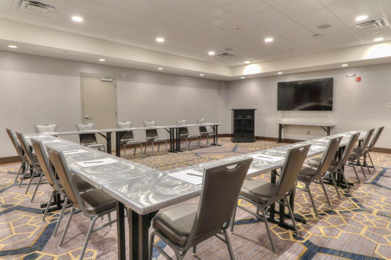 Holiday Inn & Suites Pigeon Forge Convention Center, An Ihg Hotel Bagian luar foto