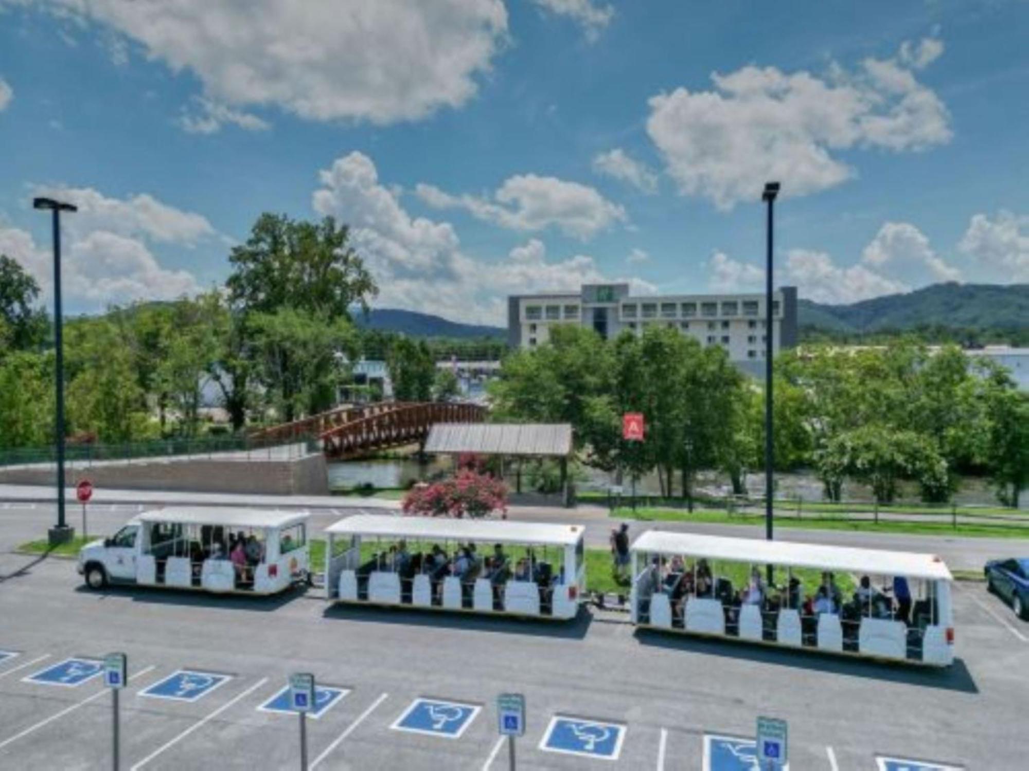 Holiday Inn & Suites Pigeon Forge Convention Center, An Ihg Hotel Bagian luar foto